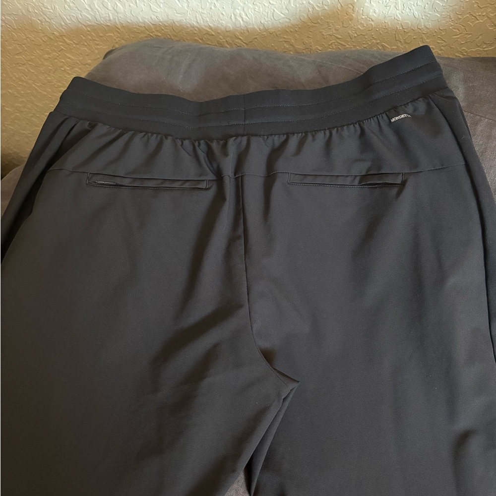 Mondetta blsck track pants with zipper pockets - Picture 6 of 6